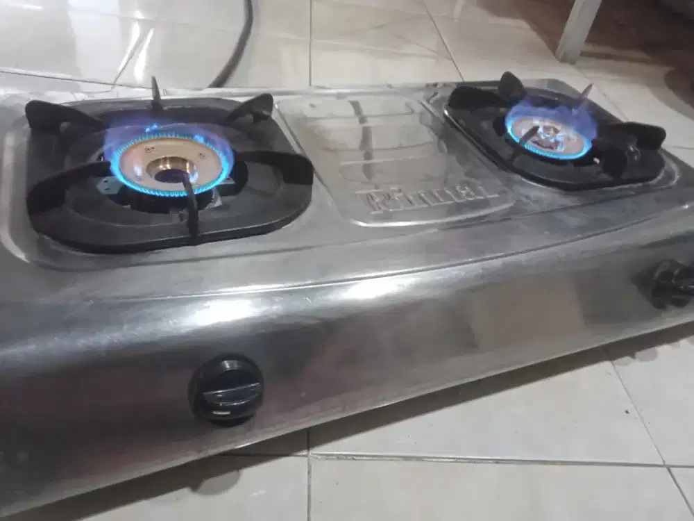 Kompor Rinnai stenlist ada api lilin nya