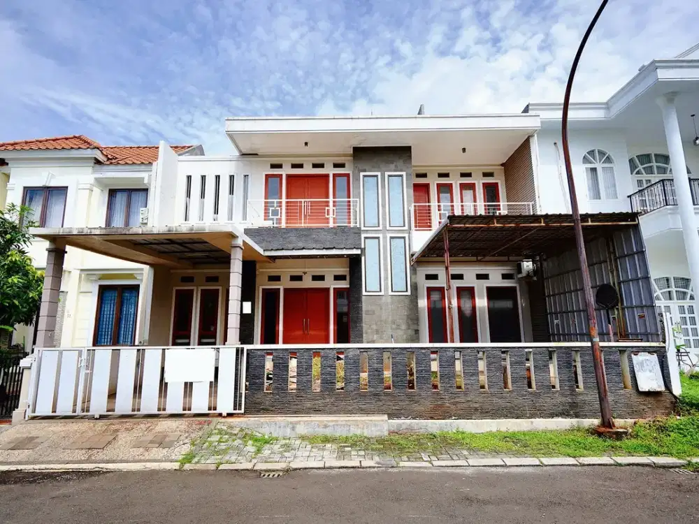 Rumah Luas 5 KT di Cibubur 8 Menit ke Gerbang Tol Hadap Timur J-18160