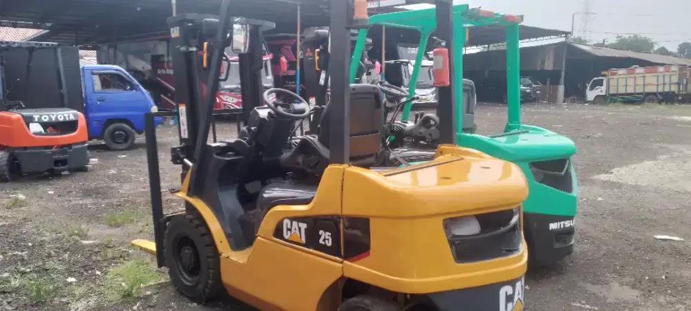 Forklift Caterpillar 2,5 Ton,Manual,Tiang 3 Meter,Mesin S4S,Tahun 2018