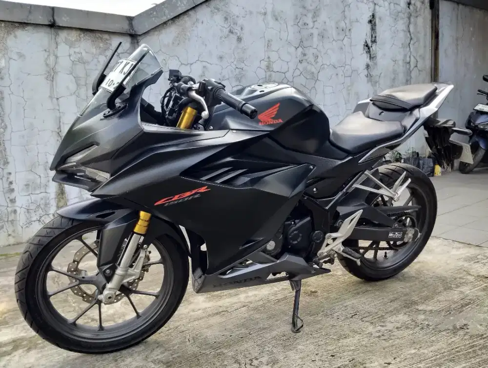 KREDIT DP 1JT NEW CBR 150 R STD 2022 PAJAK HIDUP CASH TUKAR TAMBAH