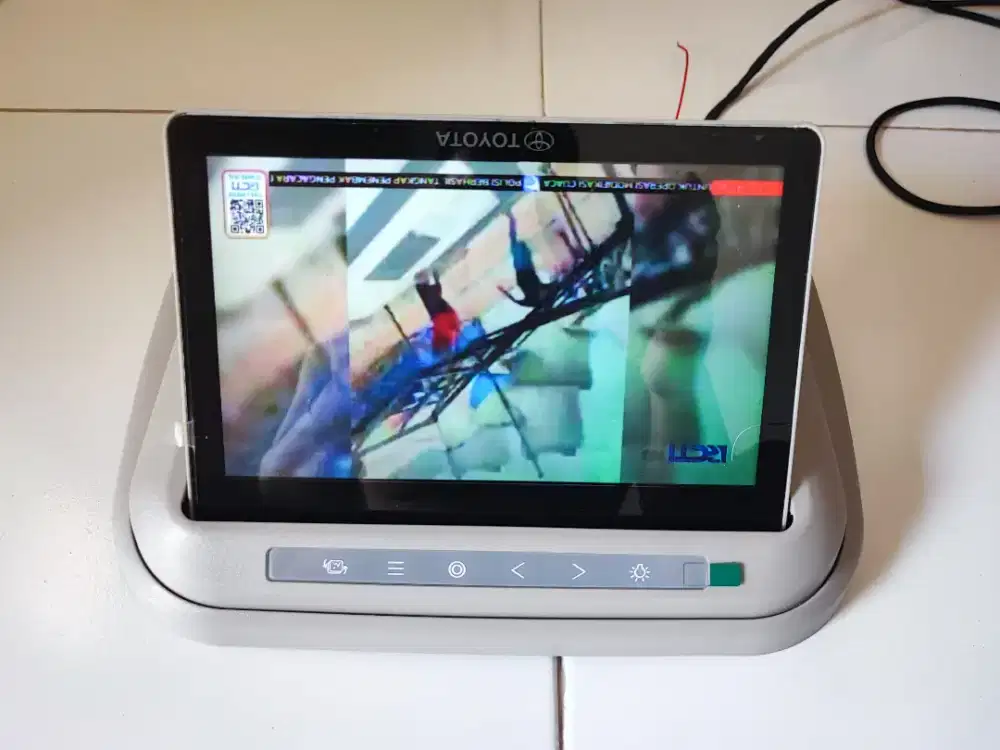 RSE Toyota Veloz original roof monitor TV plafon