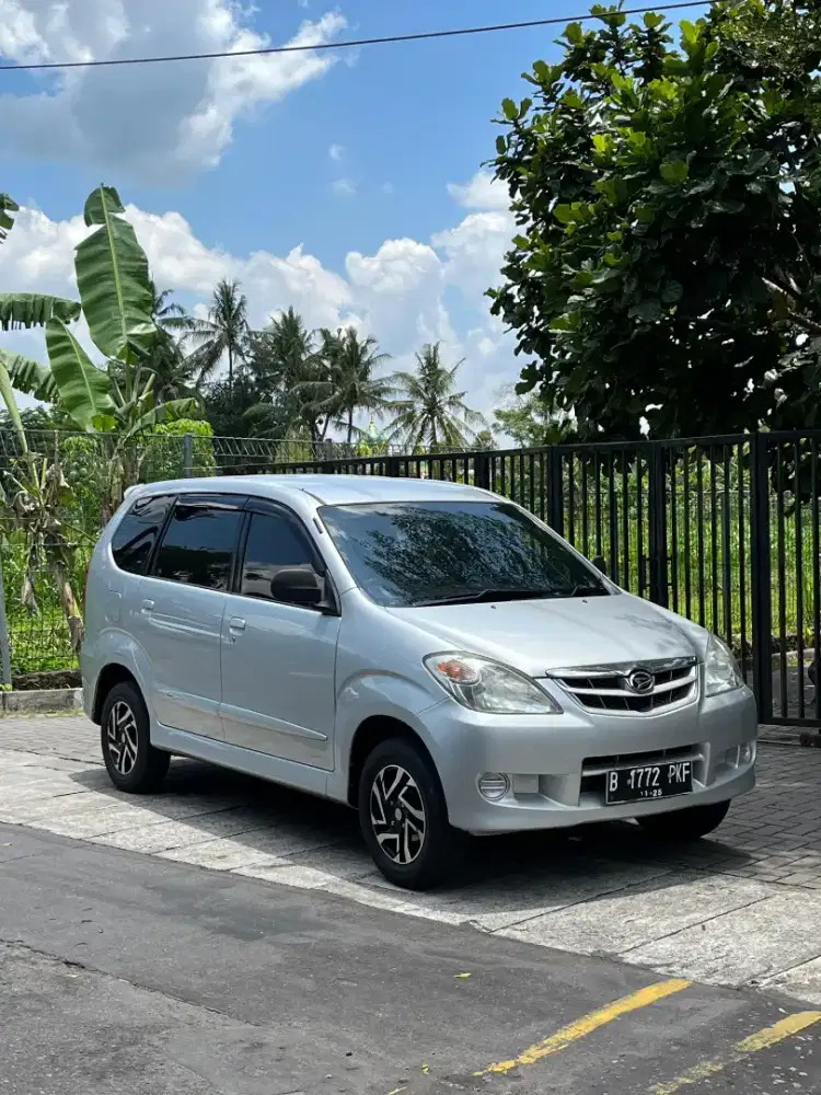 Xenia Xi 2010 MT / Antik KM 70rb