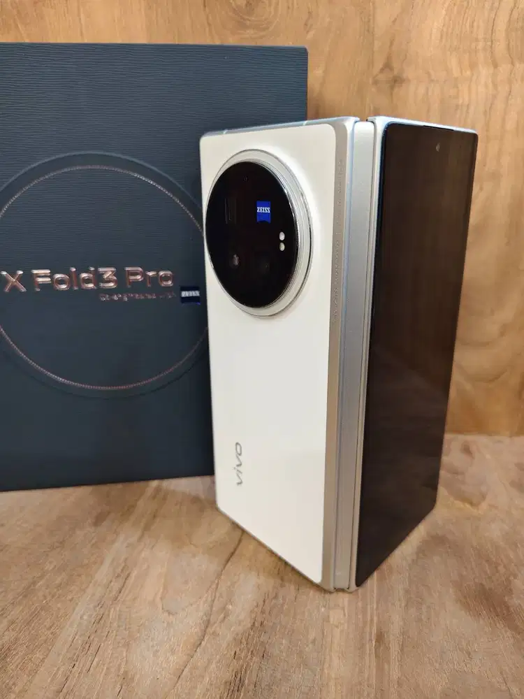 Vivo X Fold3 Pro 5G 16/512 bekas resmi