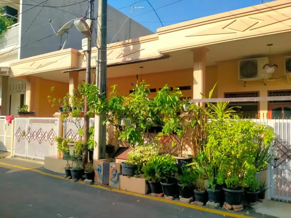 Rumah Luas di Bekasi Akses Dekat Tol Marga Jaya 2 Bebas Banjir J-26878