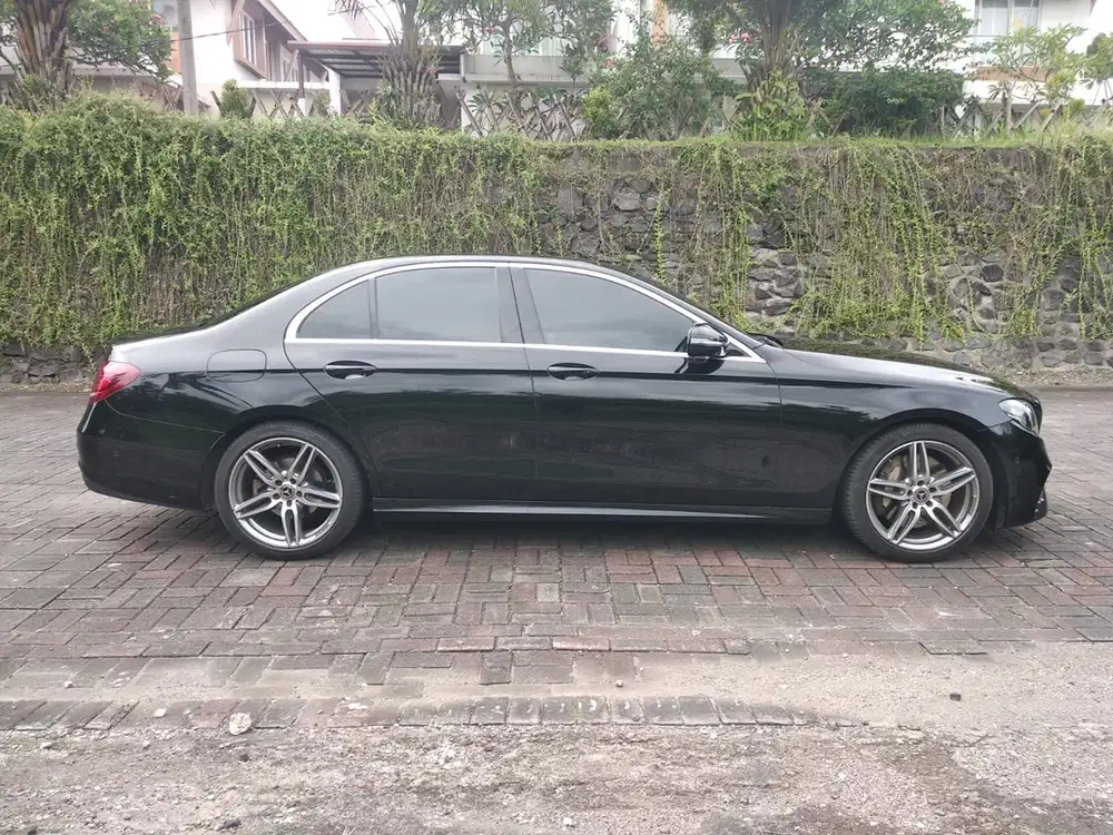 Mercedes-Benz E300 2018 Bensin