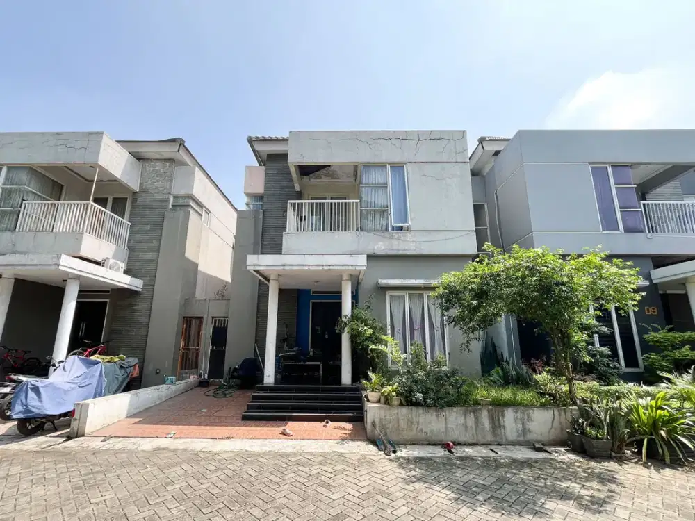 Rumah Luas Strategis 10 Menit ke RS Meilia Cibubur Hadap Timur J-23700