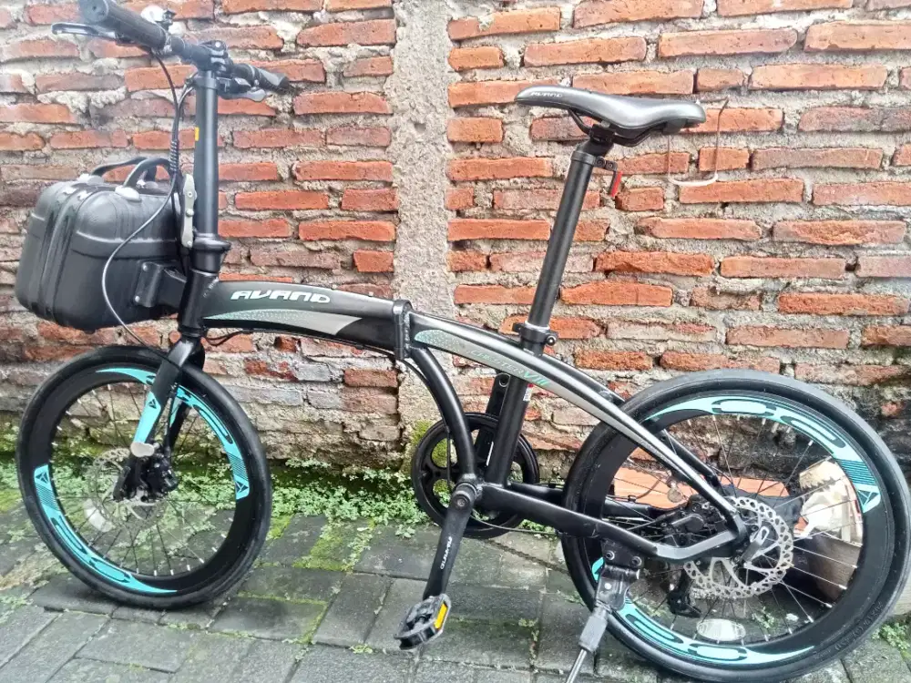 Sepeda lipat AVAND CHESTER VIII