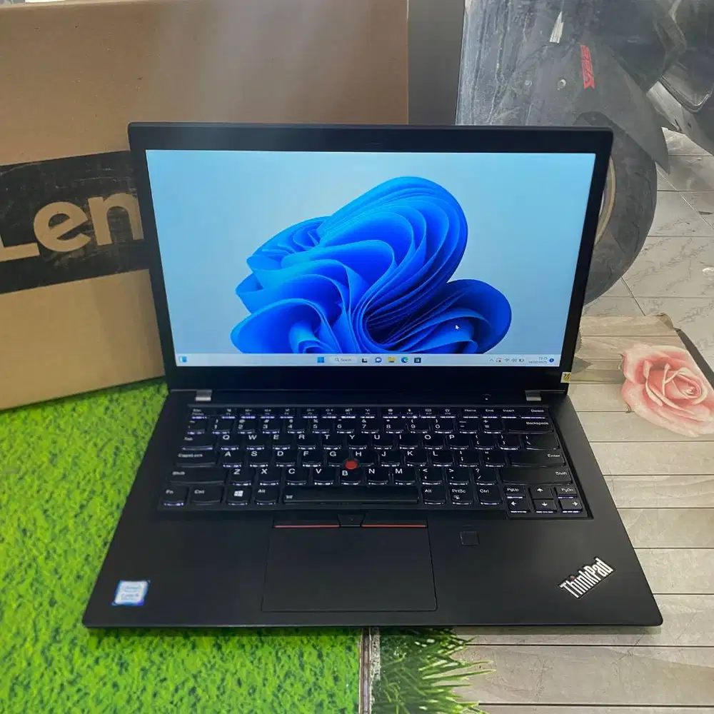 Lenovo Thinkpad T480s Core i7-8650U RAM 8GB SSD 256GB 14 FHD Win 11