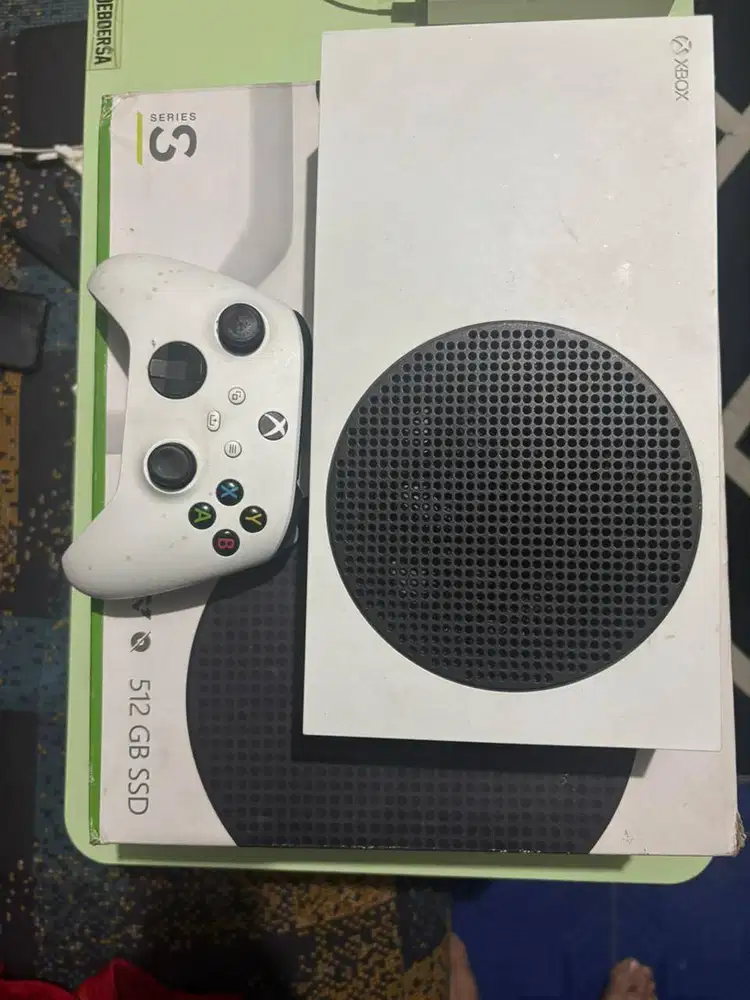 Xbox Series S lengkap