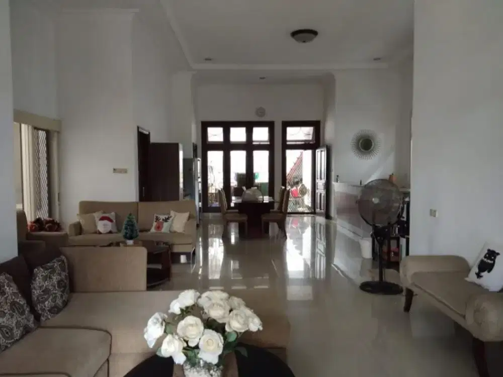 Rumah siap huni pucang anom surabaya timur