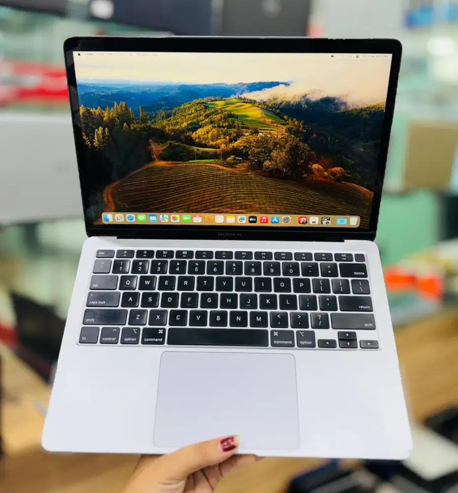 Macbook Air 2020 Core i5 Ram 16GB Layar 13inch Minus N-DC