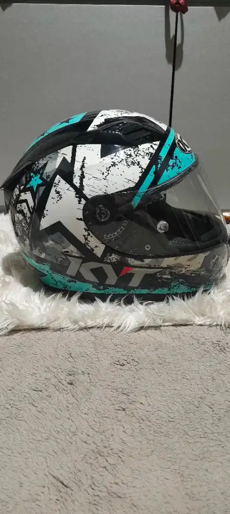 Helm KYT R10 Fullface