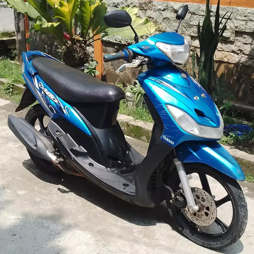 mio  2011, ( plat bekasi stnk bpkb ada )