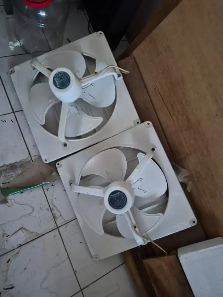 Exhaust wall panasonic ada 2