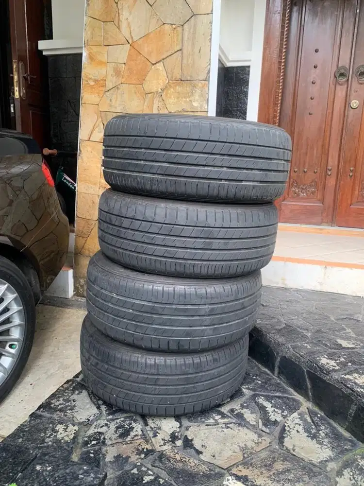 Jual murah Ban 215/50/r17 dunlop sport lm705