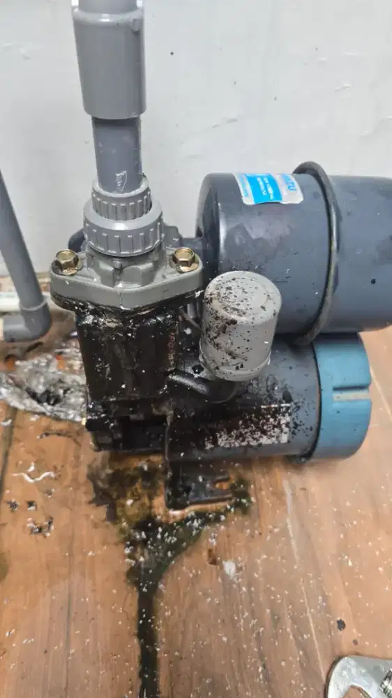 Tukang ledeng Pipa mampet/saluran tersumbat pasang Pompa/Tandon air