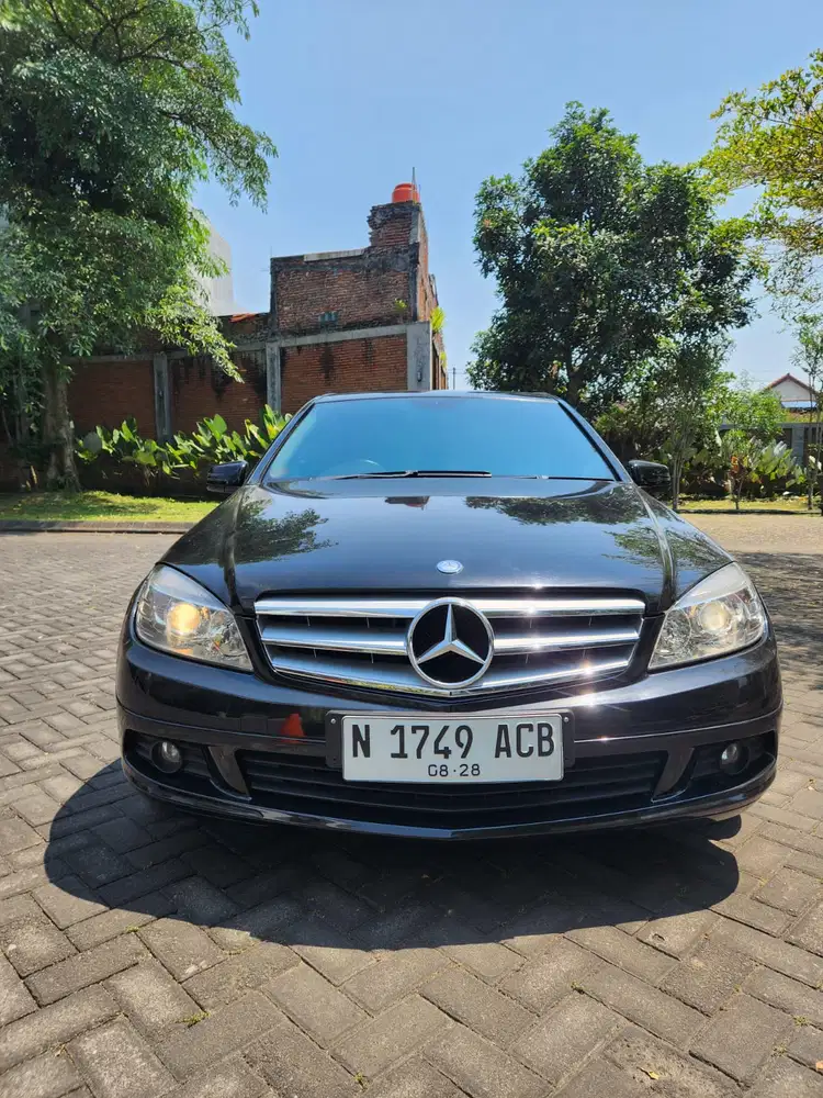 Jual Mercedes-Benz C200 2011 - Monggo disurvei