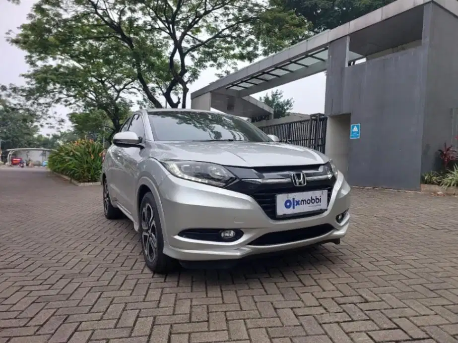 LOW DP Honda HR-V 1.8 RS Bensin-AT 2015 PYF