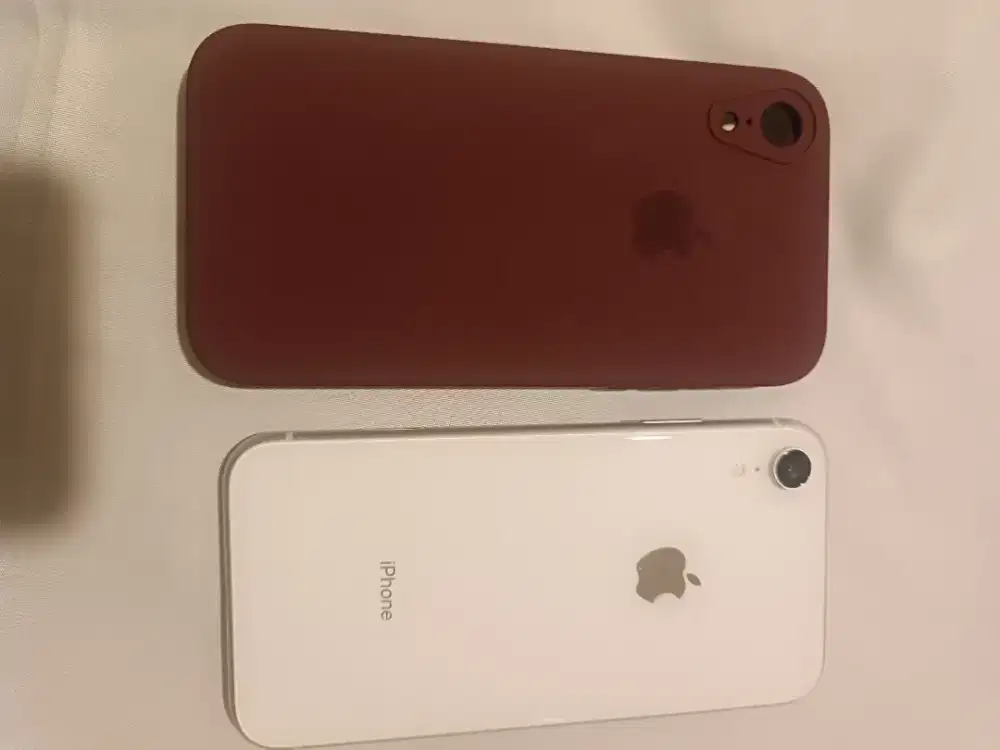 Iphone XR warna putih