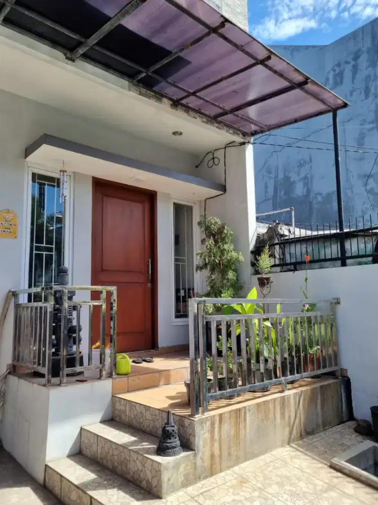 JUAL RUMAH GADING ELOK UTARA 2,5 LANTAI