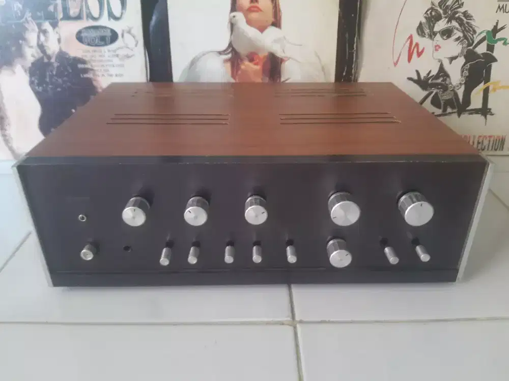 Amplifieer Sansui AU-555A