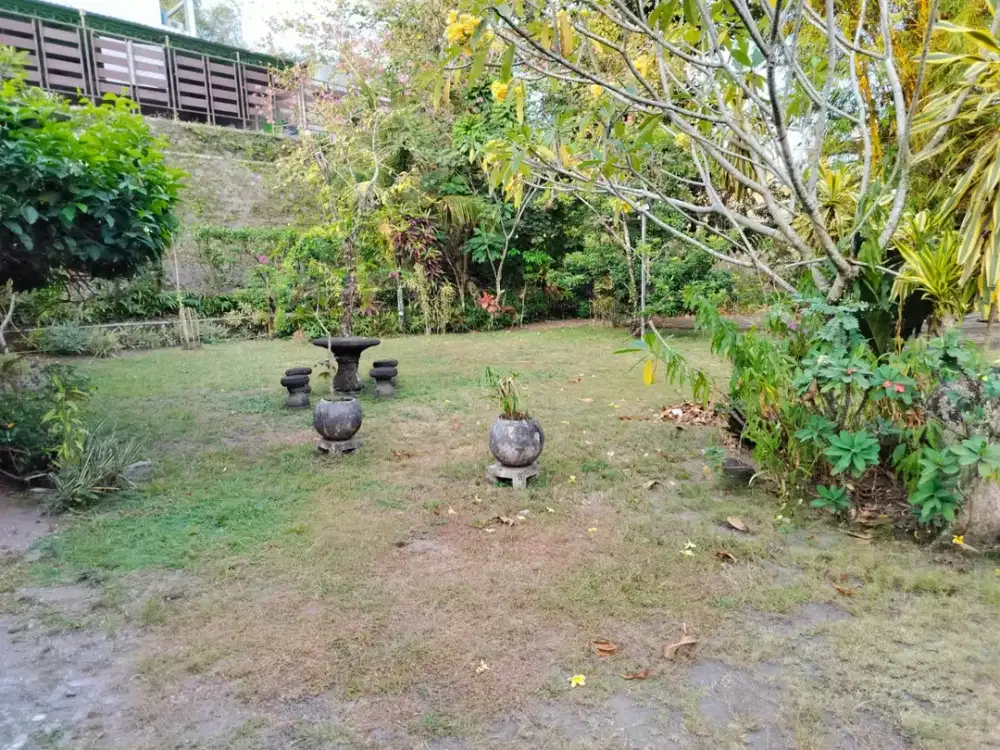 DIJUAL TANAH LUAS 1600 m2, BESERTA CAFE & RUMAH DI JALAN KALIURANG DEKAT KAMPUS UII