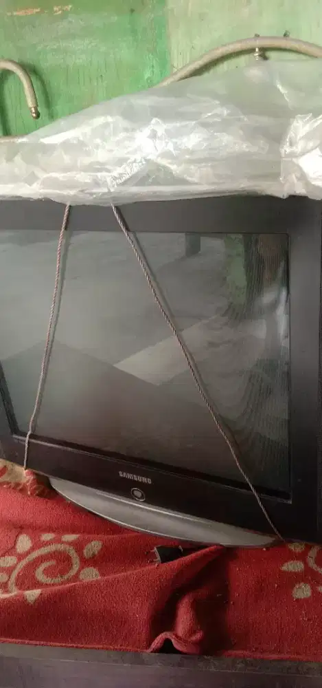 Tv tabung 29 kondisi nyala