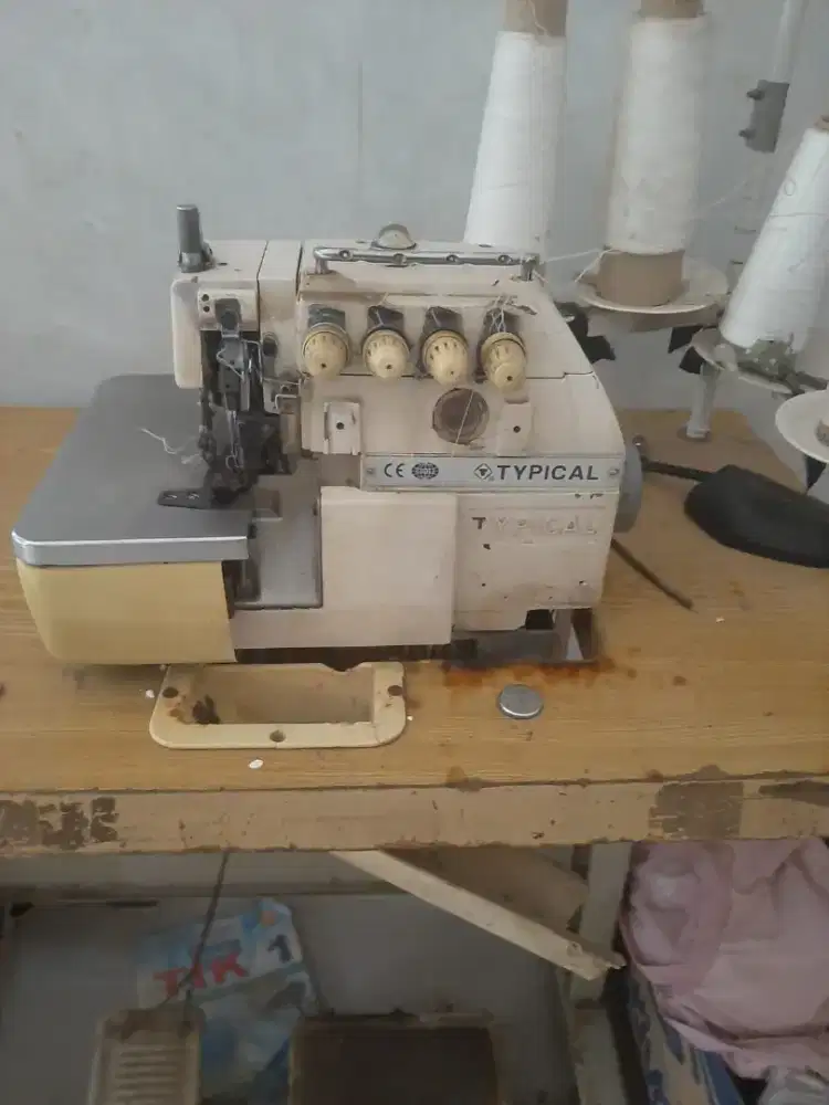 Mesin jahit obras fullset dinamo ada.