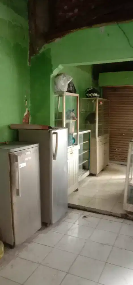 Ada 4 macam etalase buat jualan