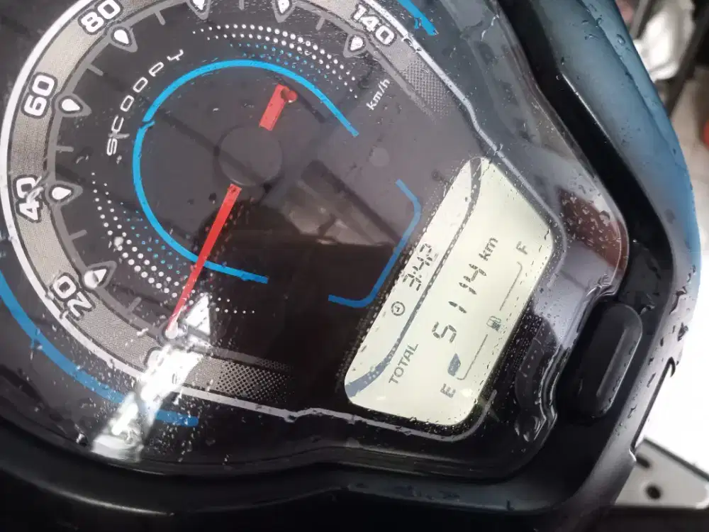 scoopy prestige hitam 2024