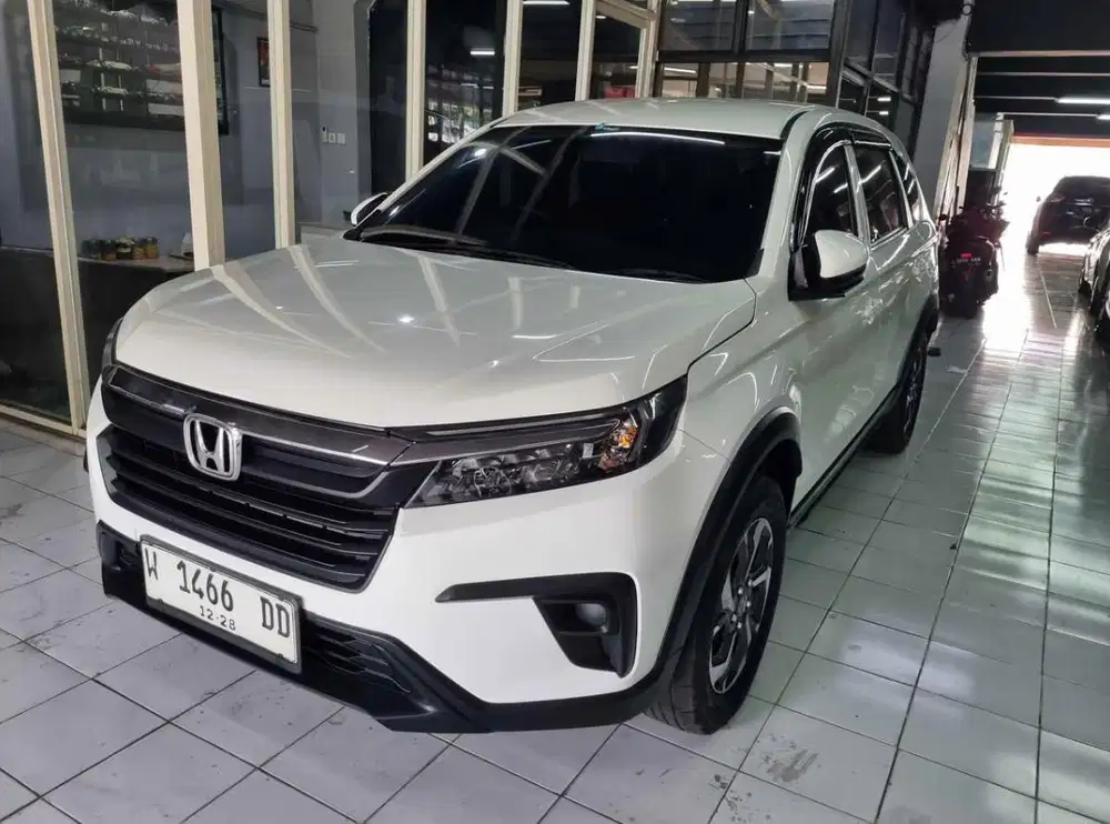 HONDA NEW BRV 1.5 S MANUAL 2023 PUTIH SURABAYA