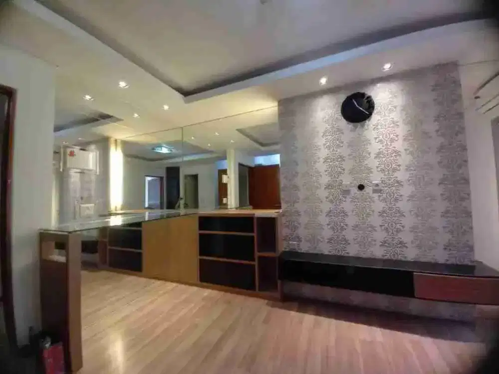 2 BR jadi 1 BR Apartemen Eastcoast Residence sebelah Hokky