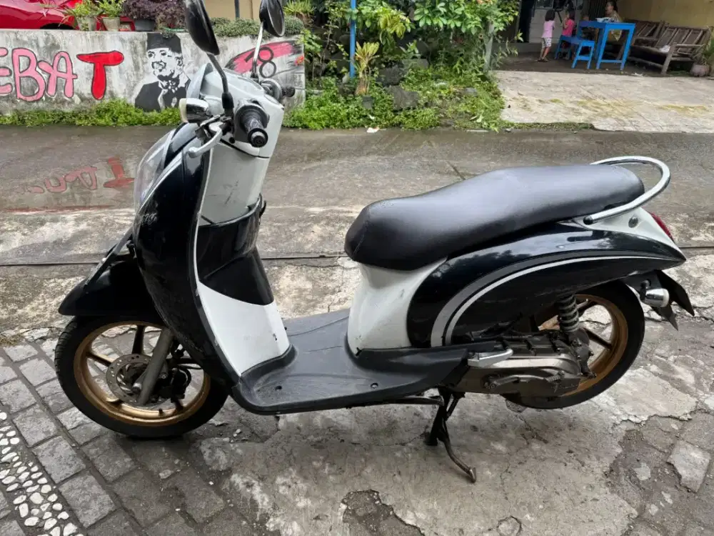 Scoopy THN 2011 plat AB Bantul