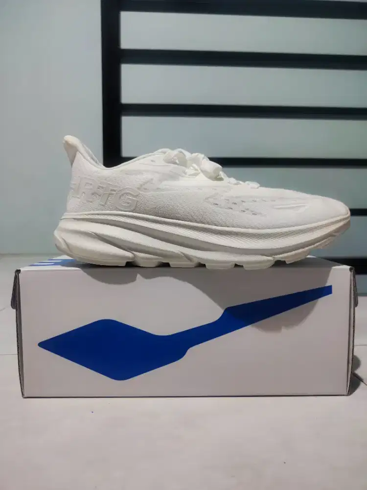 New Running Shoes Dupe HOKA Clifton 9 Putih 43 Sepatu Lari Original