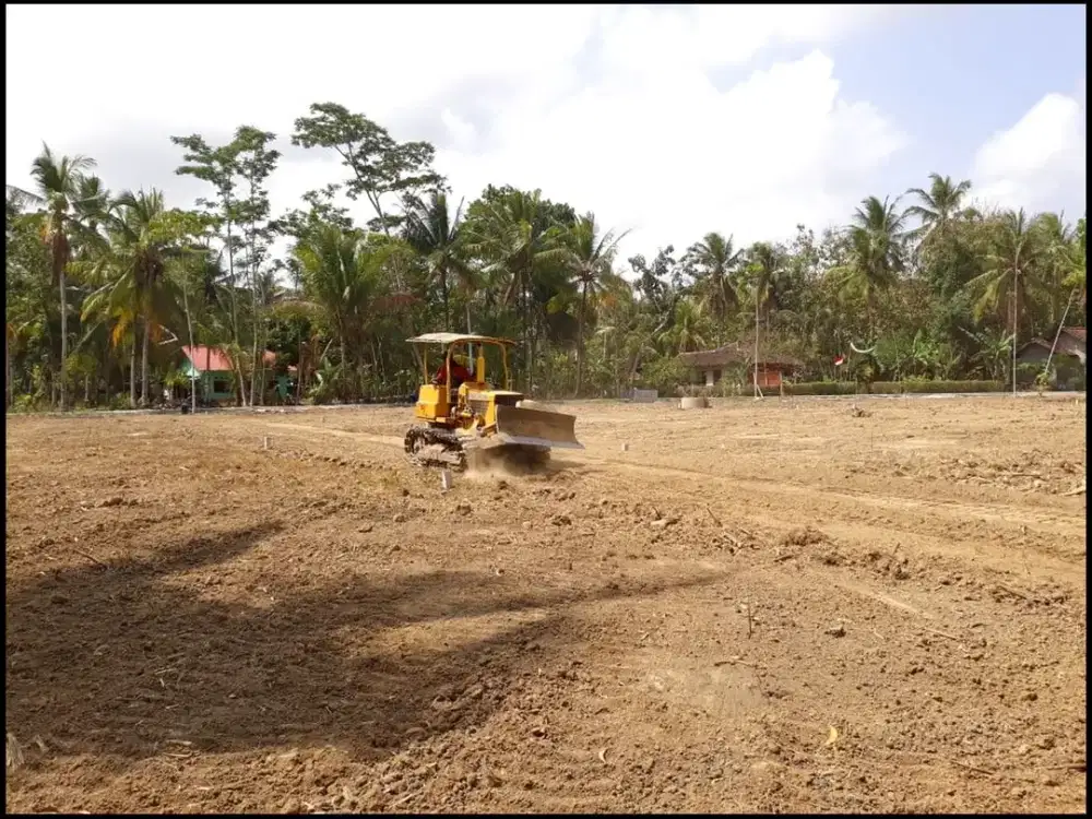 Tanah Yogya, Jl. Setran Moyudan Tanah Barat SMP Negeri 2 Moyudan