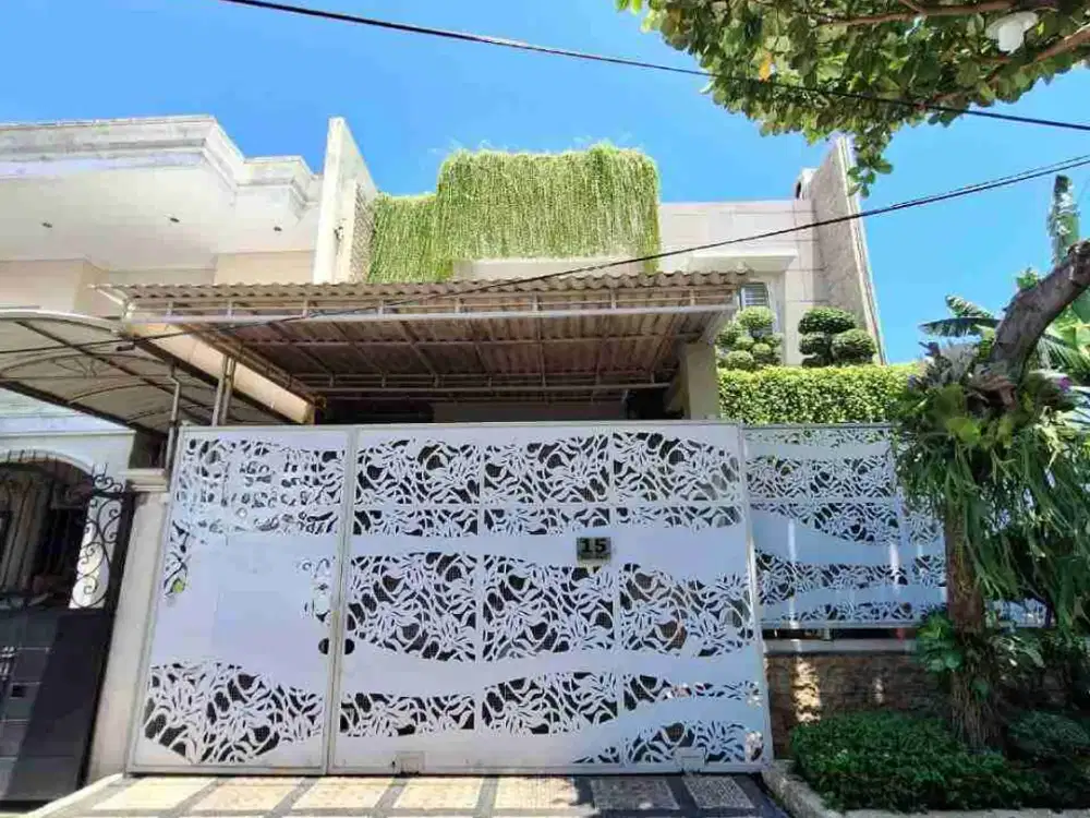 Dijual Rumah Second Kondisi Sangat Terawat & Siap Huni Manyar