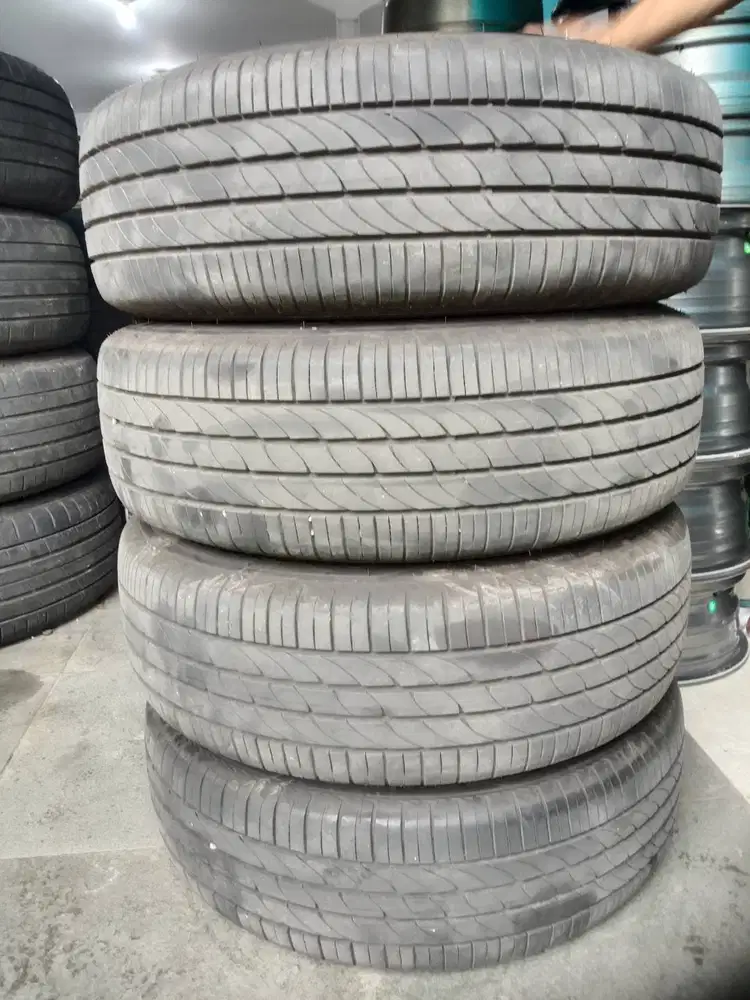 Velg mobil Innova zenix ring 16 plus ban