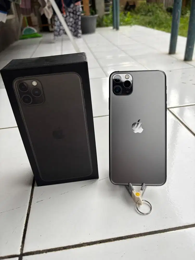 Dijual Iphone 11 Peo Max 256 GB Space Grey