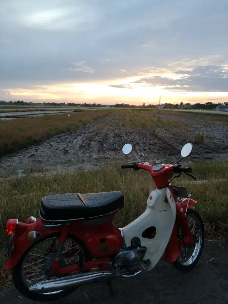 Honda c70 thn 80 an