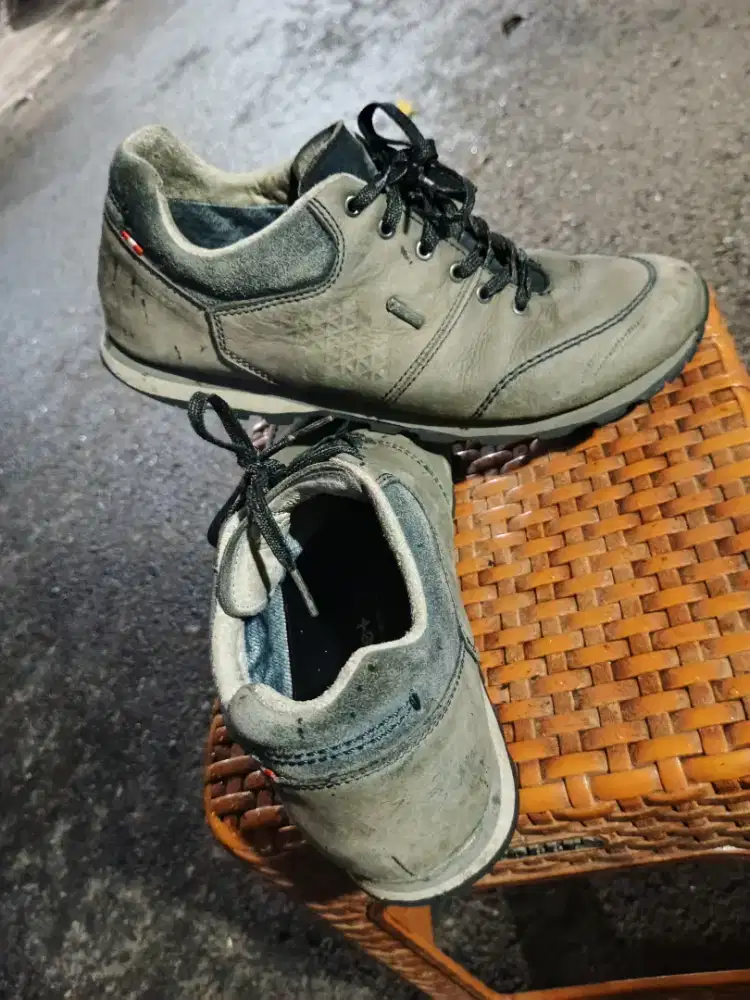 Jual Sepatu autdour goretex,vibran size 41 bisa bayar cod