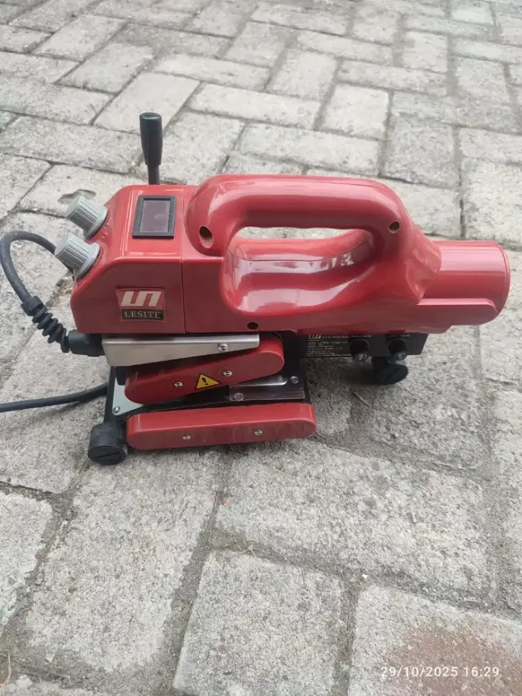 Alat penyambung geomembran