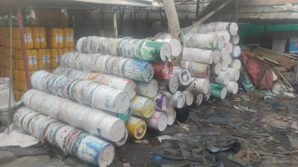 Dicari asisten, Menginap/Baca Descripsi