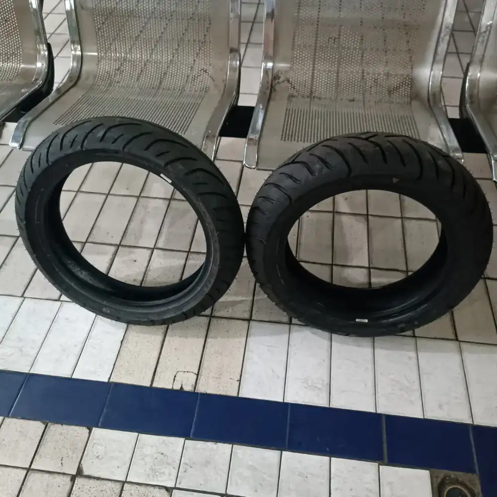 Ban IRC bawaan motor Honda PCX 160 depan 110/70 14 belakang 130/70 13