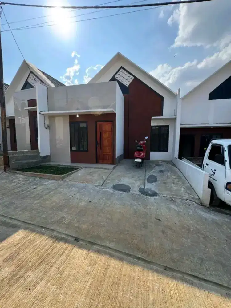 Rumah idaman keluarga harga sangat terjangkau dekat ke jalan raya