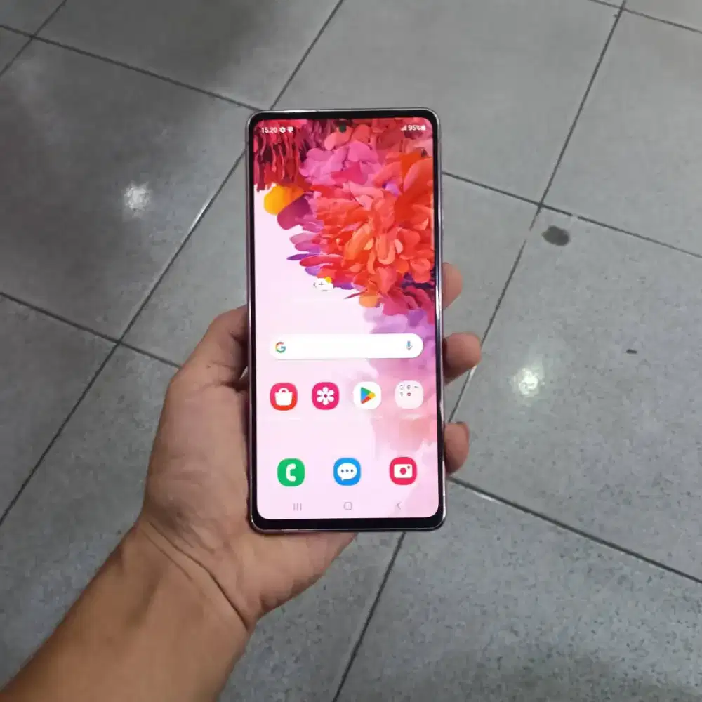 Dijual Samsung S20Fe (8/128 GB) Batangan
Ori 100%, No minus,.