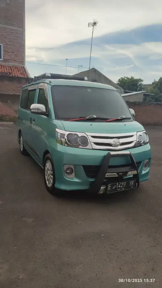 Daihatsu luxio M elit