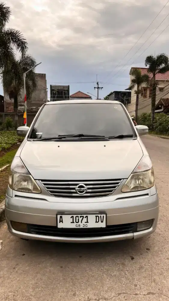 Nisan Serena  2004 palat A serang pajak panjang