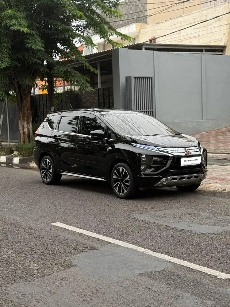 XPANDER 2018 / 2017 Hitam Matic Murah Bagus Bekas Kredit Surabaya