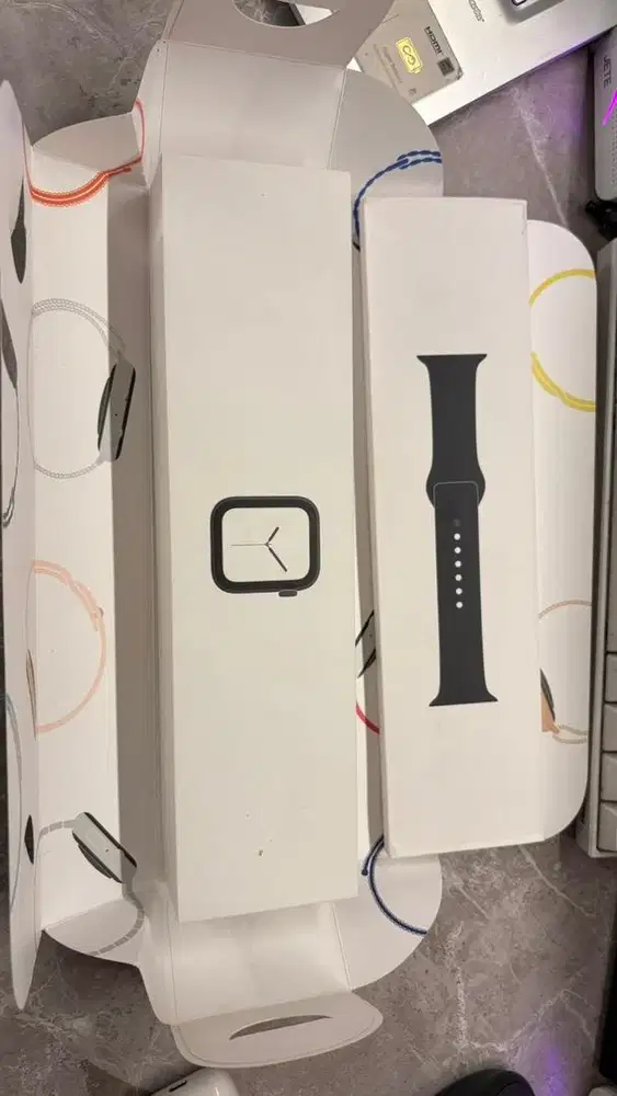 Apple Watch 4 (GPS+CELL) RARE!! 44mm Space Gray