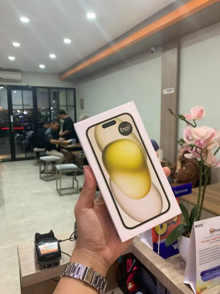 Iphone 15 128gb yellow